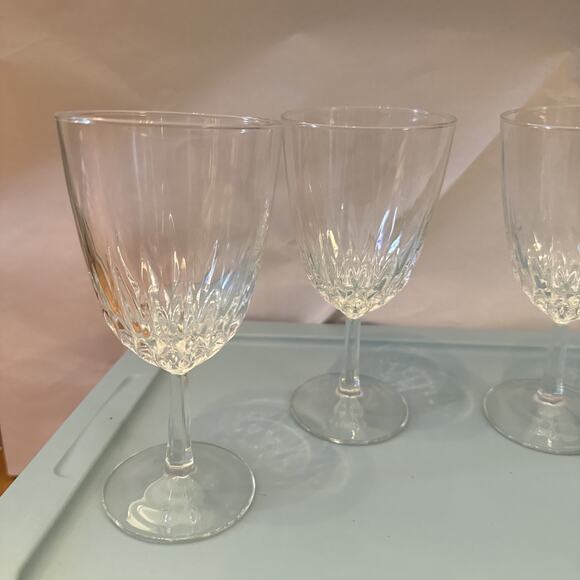 Crystal Water Goblets, Diamant by Cristal d'Arques Durand, Set of 4  6 5/8 in - Picture 2 of 4